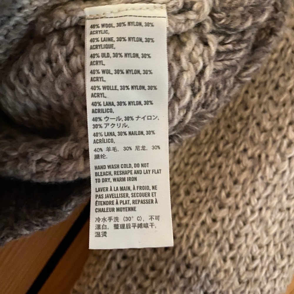 Hollister Women's Two-Tone Knit Cardigan Sweater - Picture 5 of 5